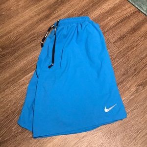 Men’s Nike dri fit gym shorts - Size large
